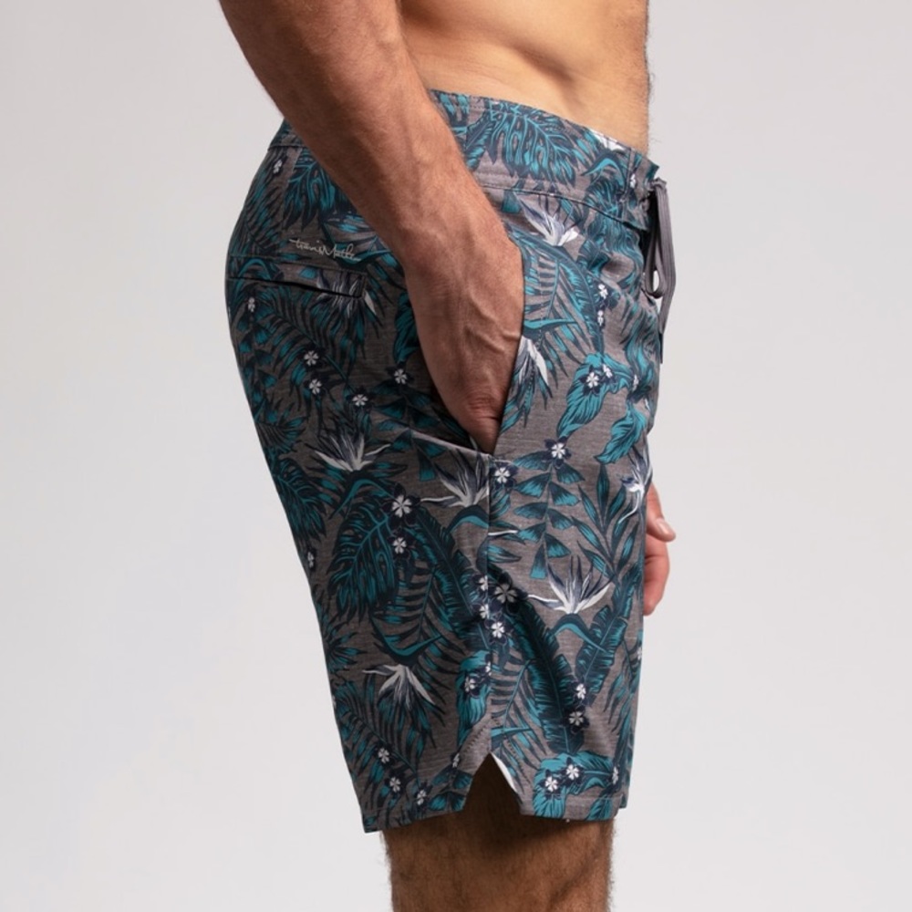Travis Mathew SHAVED ICE Boardshorts